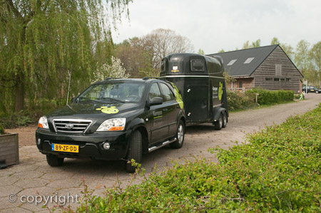 Onze auto met aanhanger
